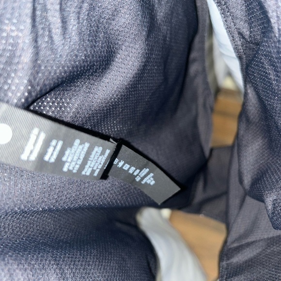 Mens lululemon pool short 7” - Picture 5 of 8